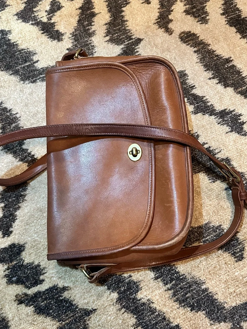 90’s Coach city bag crossbody vintage